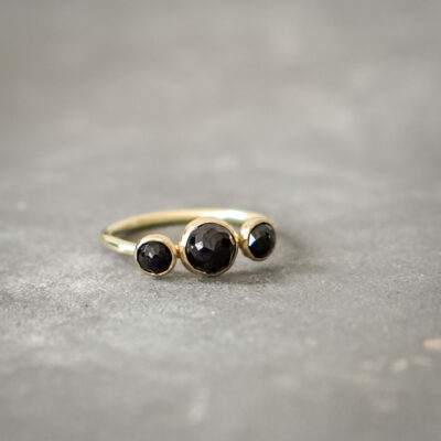 Gold ring with Spinel